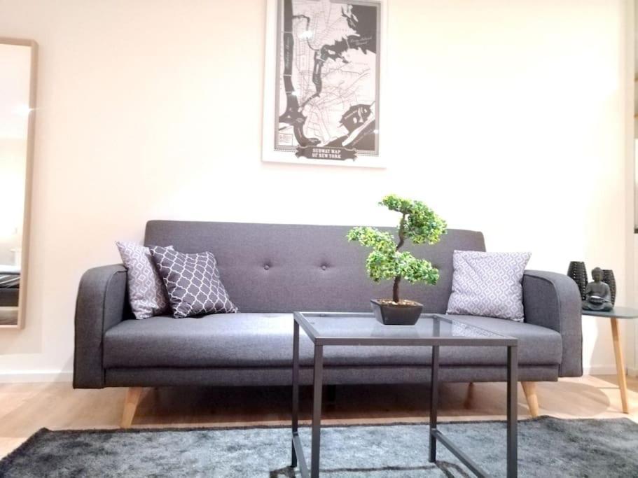 Apartment - Modern, Gemuetlich, Eigener Parkplatz Köln Dış mekan fotoğraf